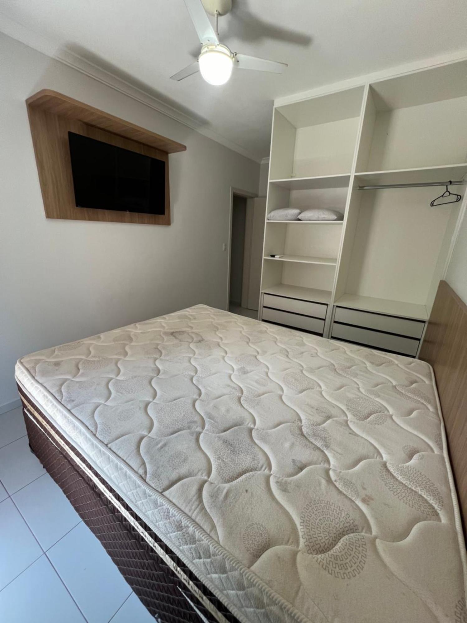 Apartment Village *